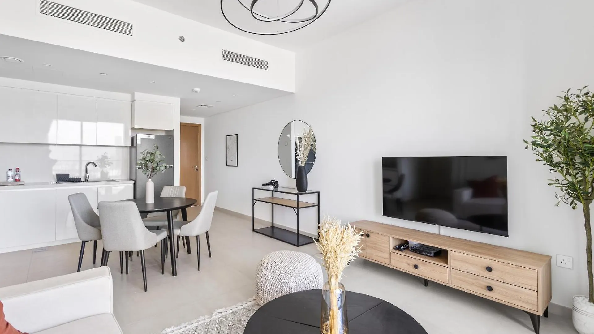 Apartmán Silkhaus Superior 1Bdr In New Tower Pool & Gym Dubaj